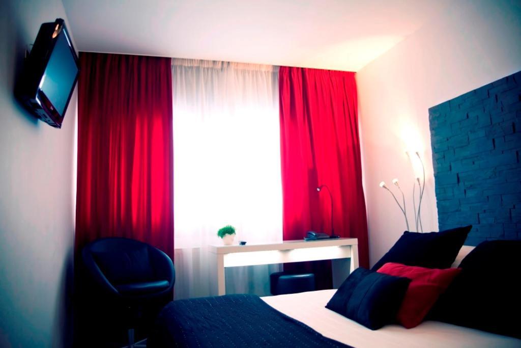 Dm Hotel Forbach Oda fotoğraf